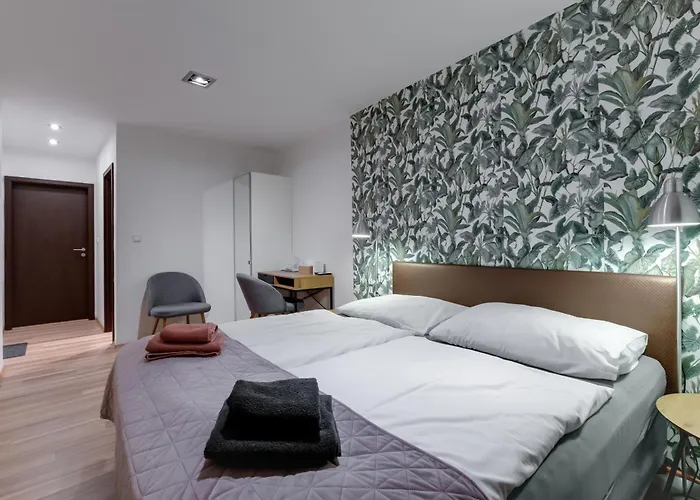 Vv Hotel & Apartments